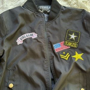 Girls Thrills jacket size large black.